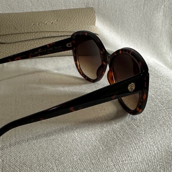 Vince Camuto Brown Tortoise Sunglasses - Picture 6 of 7